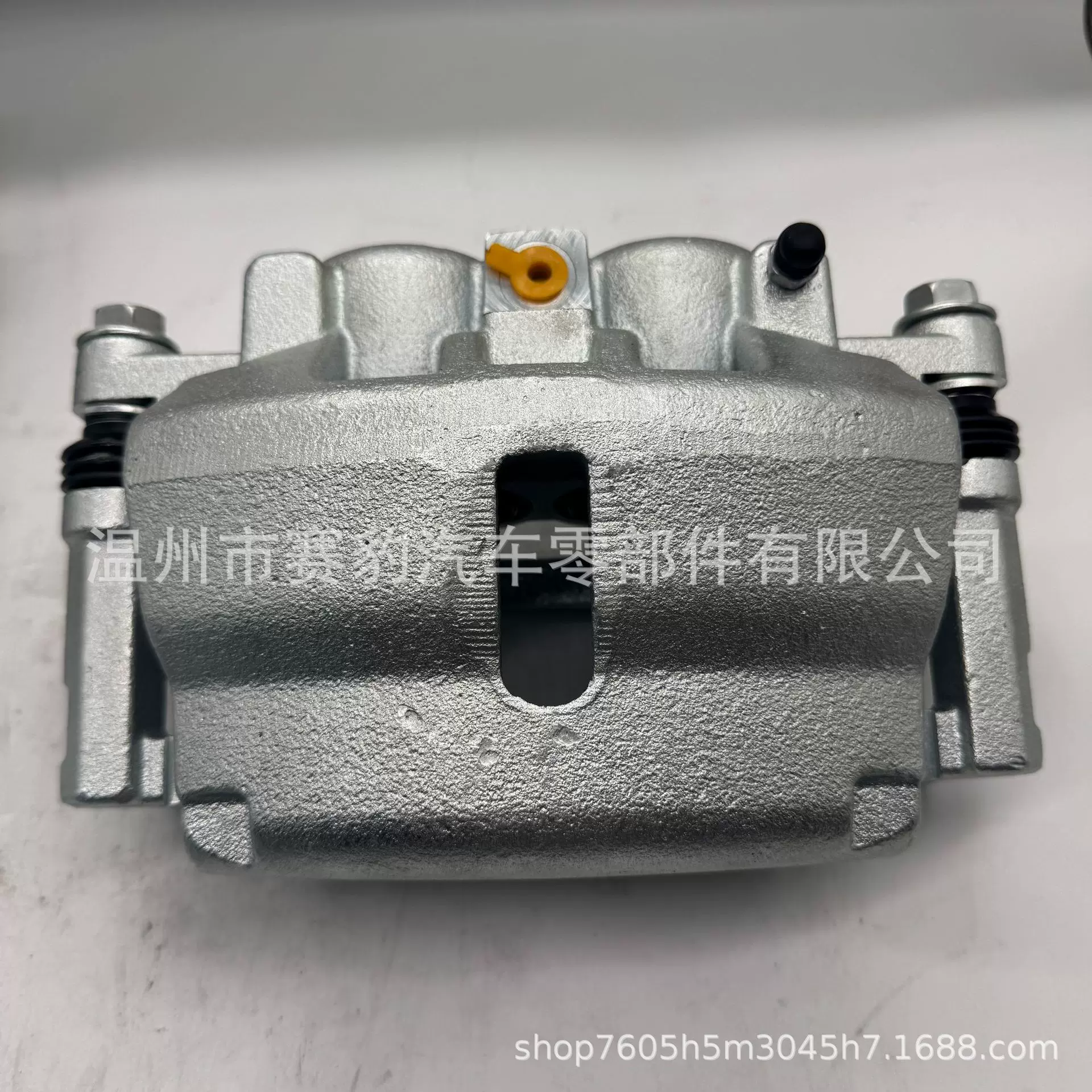 18B5004 18B5005适用于五十铃刹车卡钳制动分泵21998527 21998526