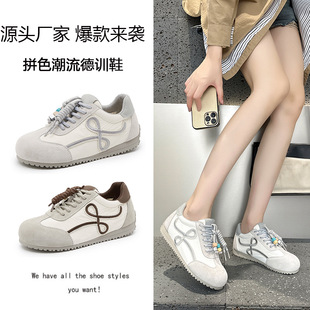 ��һ�����ͬ���׵�ӖЬ����ЬŮ�͹ų���ϵ�����e�\��ЬС��Ь