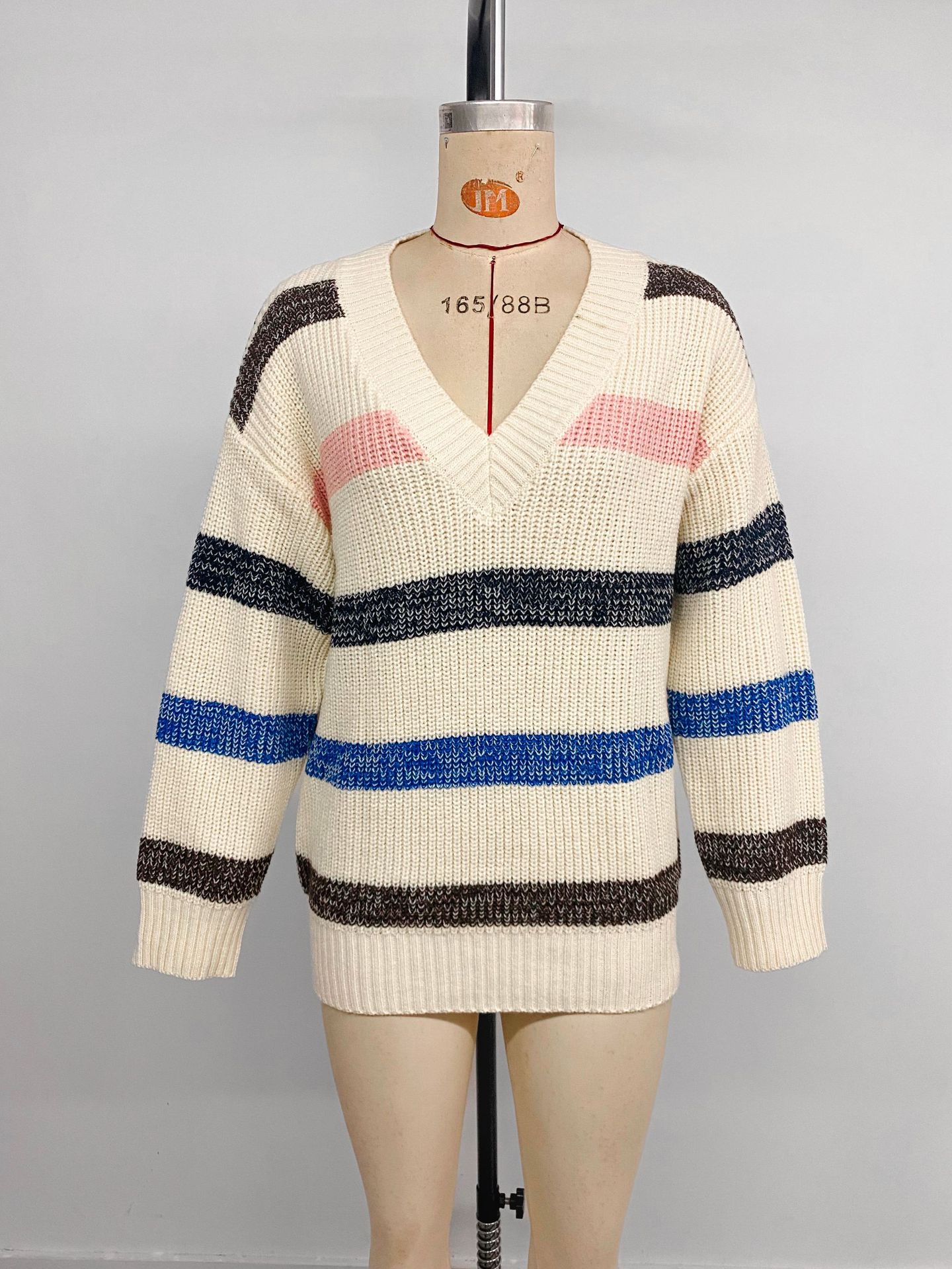 Gestreifter Damenpullover mit V-Ausschnitt – Oversized-Pullover im lässigen Stil für Herbst und Winter_voghion.com