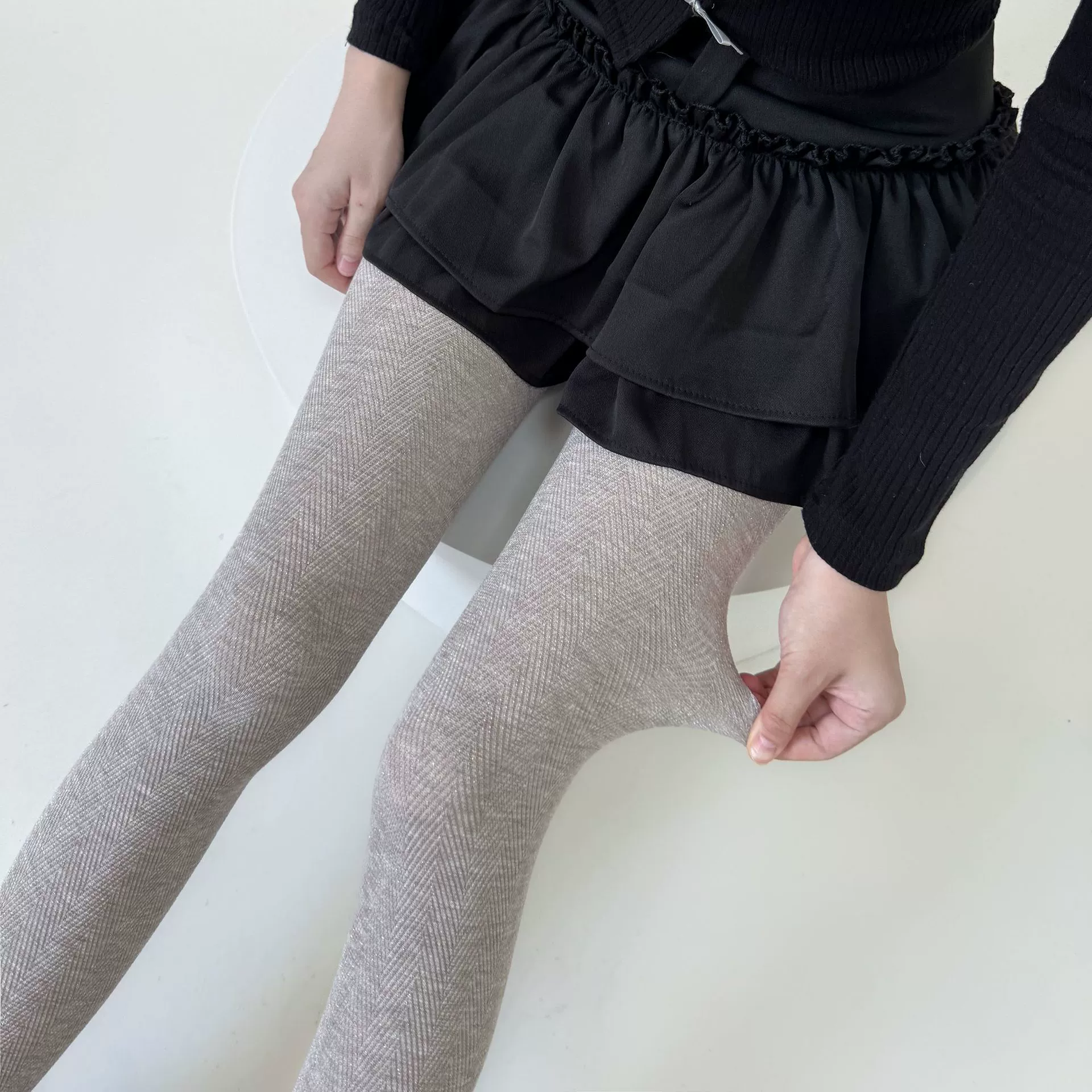 Демисезонные базовые колготки дизайна, sexy черные брюки, тренд сезона