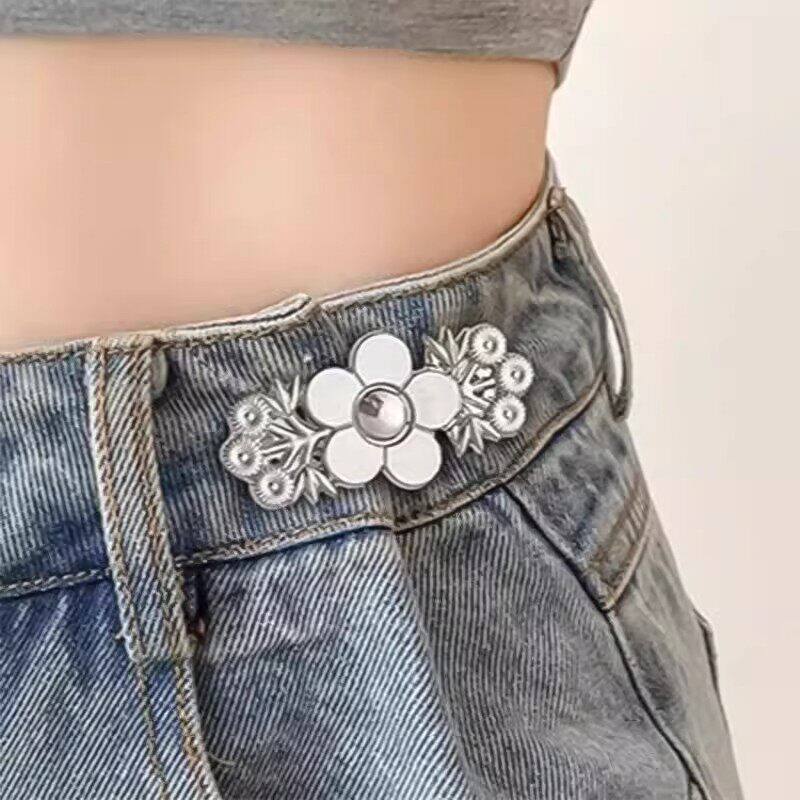 Waist tightening tool, pants waist adjustment pin, shrinkage adjustment and fixation brooch, waist adjustment pin