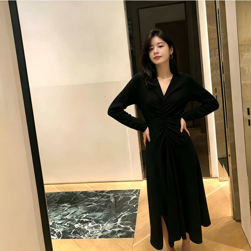 2289 Black Long-Sleeve Knit Dress for Women, Early Autumn Slimming High-End Elegant Long Dress