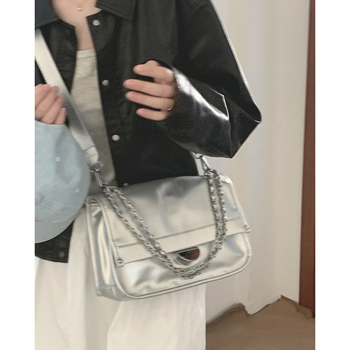2024 New Trend Brand Chain Bag for Women, Unique Design Large Capacity Shoulder Bag and Crossbody Bag, Cool and Stylish Underarm Bag for Women