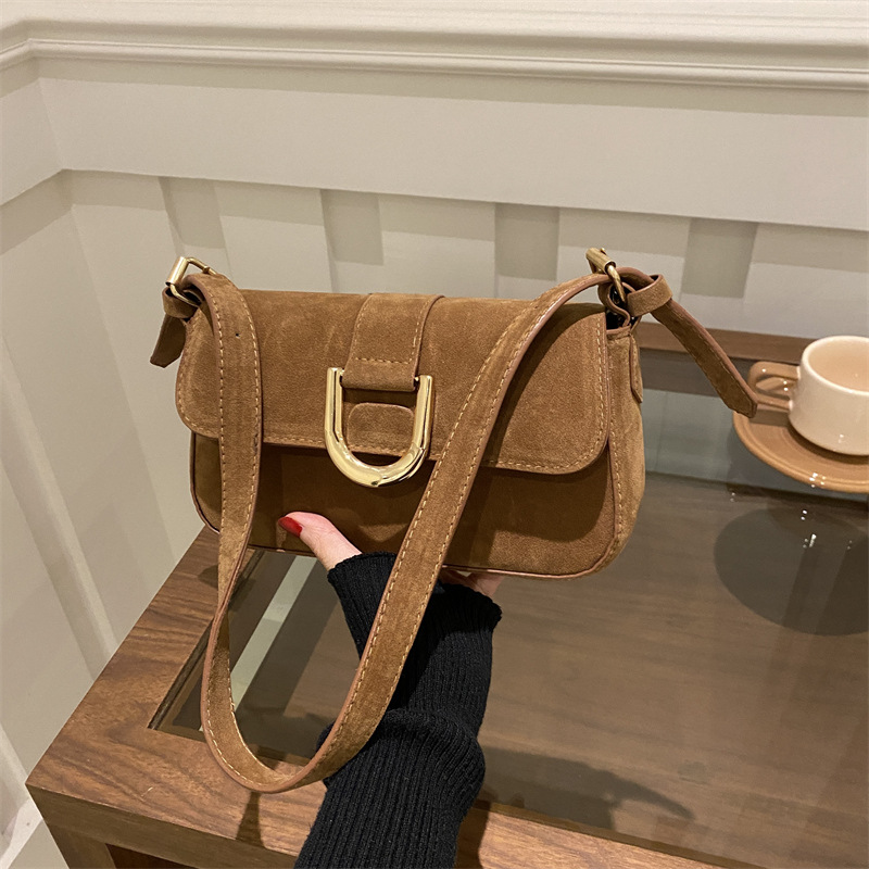 Moda coreana retro simple bolso de textura para mujeres 2024 otoño y invierno nueva moda personalidad bolso de hombro bajo la axila