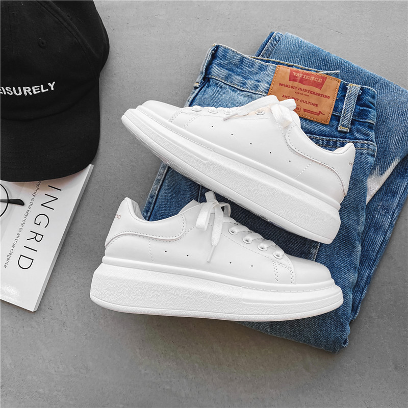 McQueen zapatos blancos de los hombres del todo-Partido plataforma de aumento de la altura de la zapatilla de deporte ocasional clásico estudiante zapatos subred rojo 8853