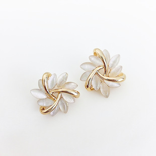 �¿ʽ؈��ʯ������Ů�����n�溆�s���|�߼��ж�����l��