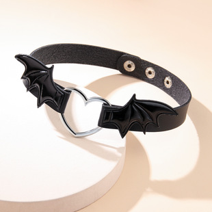 European and American Cross Border Fashion Necklace Gothic Punk Style Vampire Necklace Love Wings PU Leather Necklace choker