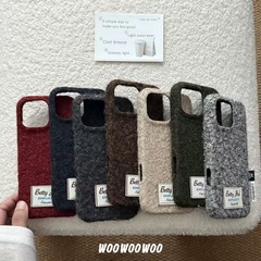 小众ins秋冬毛绒标签适用iPhone17promax苹果16手机壳15简约14女