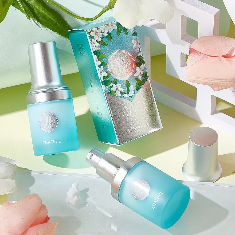 梨花玉容精华妆前乳 隐形毛孔平衡肤色 轻薄服帖不厚重