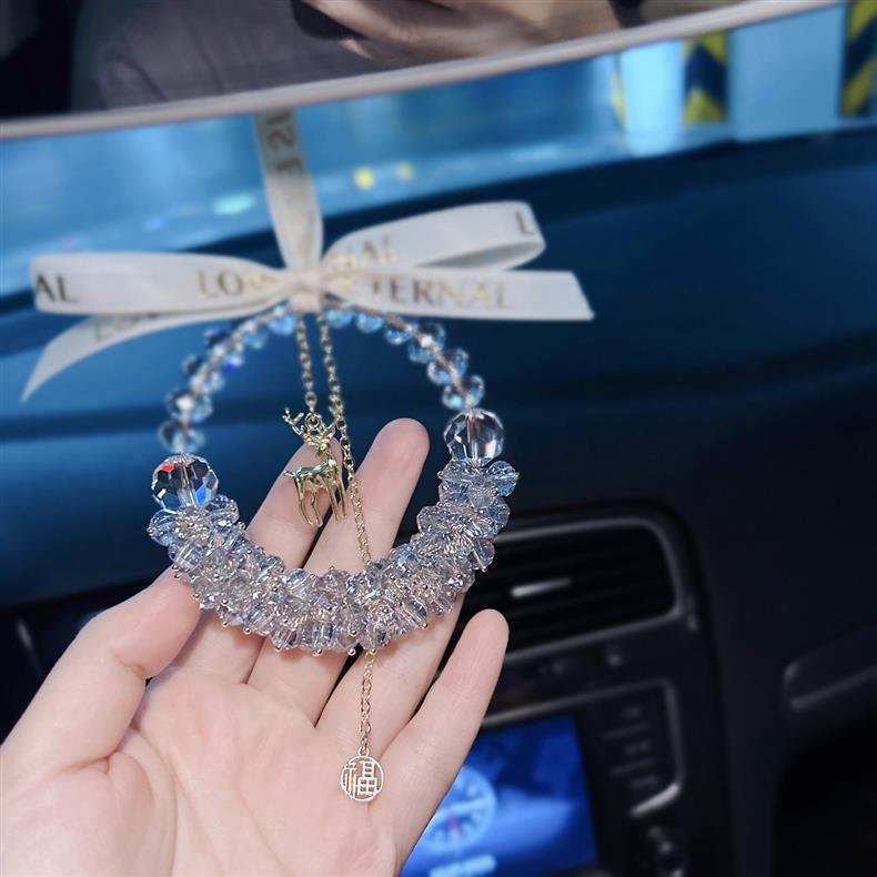 Xiaohongshu-style green light car pendant, safe journey car crystal ornament, rearview mirror interior hanging decoration for men and women