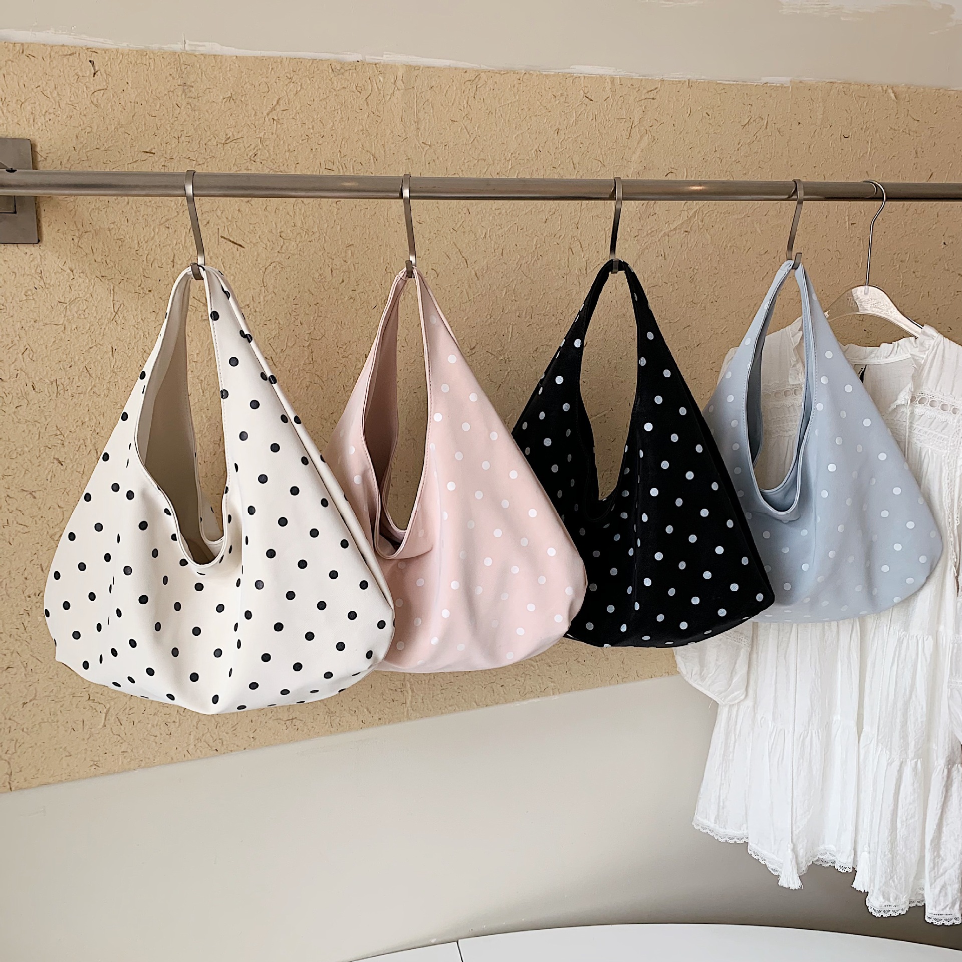 Bolsa de hombro de tela de nylon de gran capacidad, bolsa de mano diaria de doble cara de comercio exterior, bolsa de brazo
