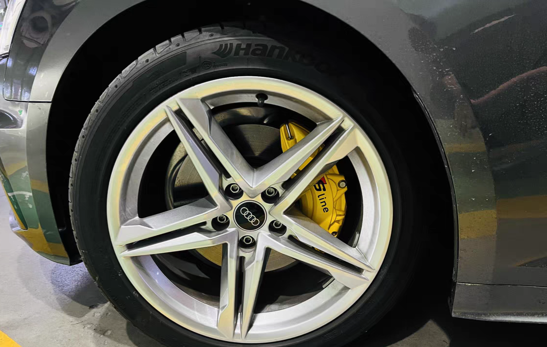 Suitable for Bmw, Audi, Honda, Toyota and Volkswagen Wheel Brake Modification, Customized Aluminum Alloy Caliper Cover, Abalone Shell