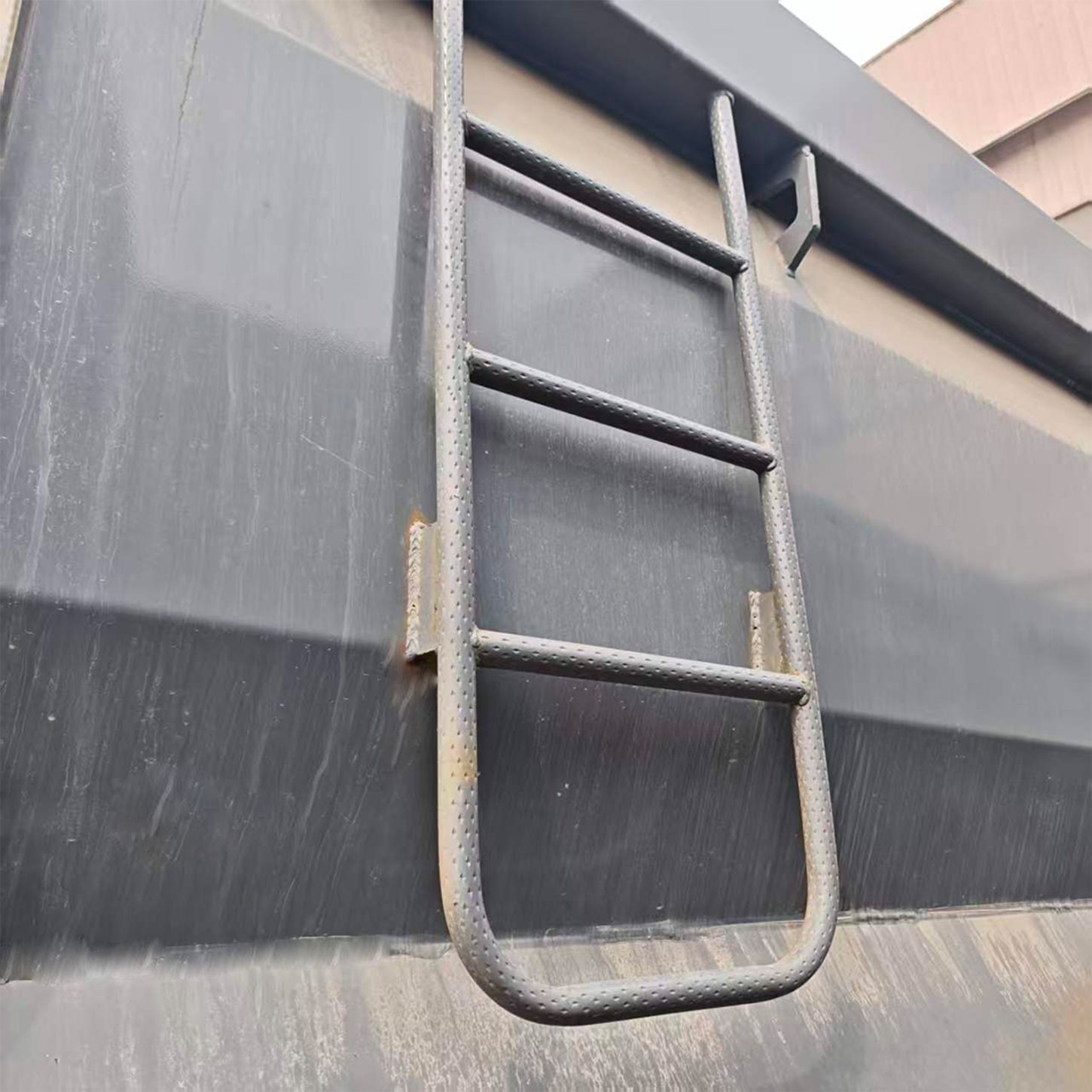 Manufacturer of Cross-Border Heavy-Duty Truck Howo, Eight-Wheel Dump Truck, Engineering Dump Truck, Earthmoving Transport Truck, 371 Horsepower Dump Truck