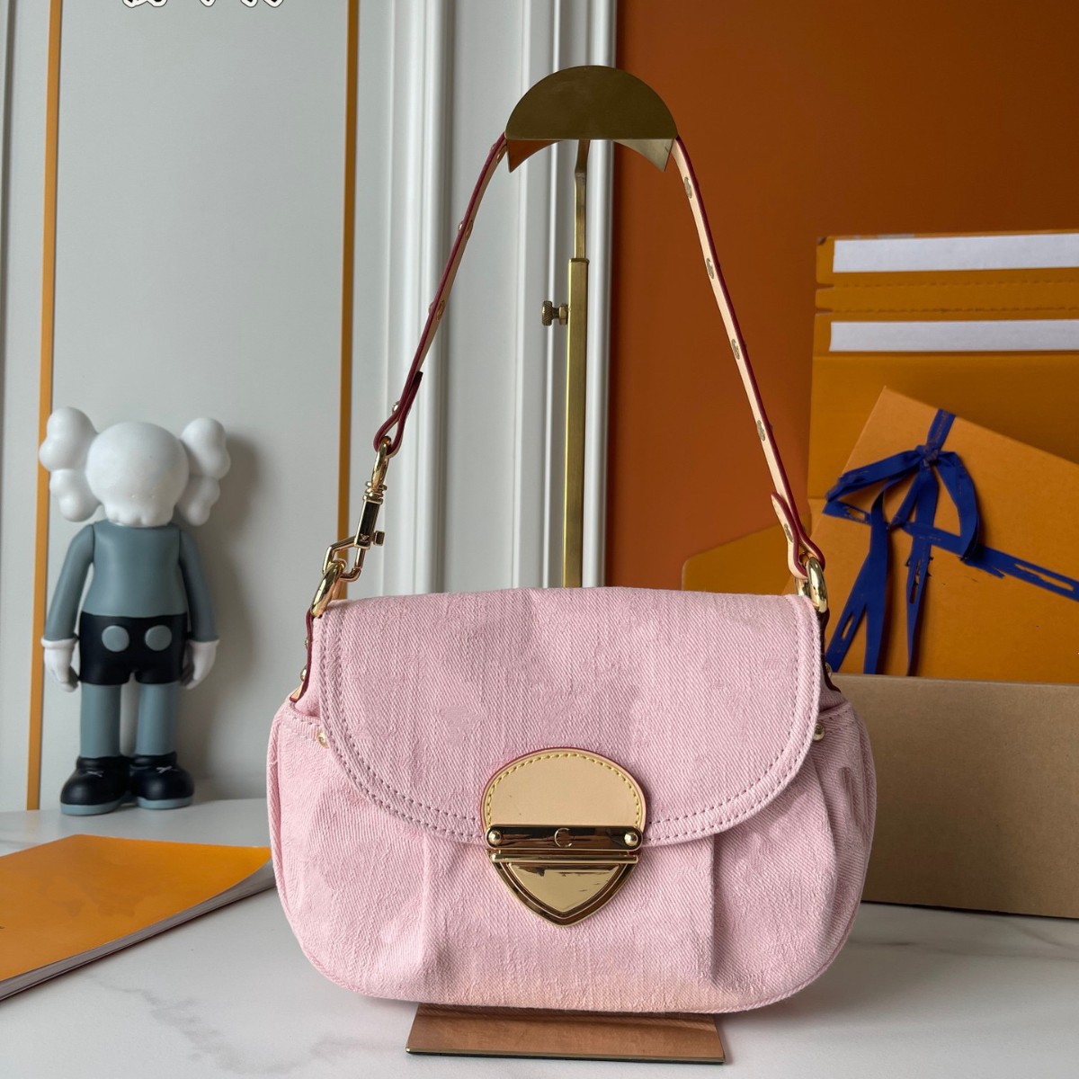 25新款丹宁牛仔腋下包元宝包单肩斜挎包手腕时尚包包时尚