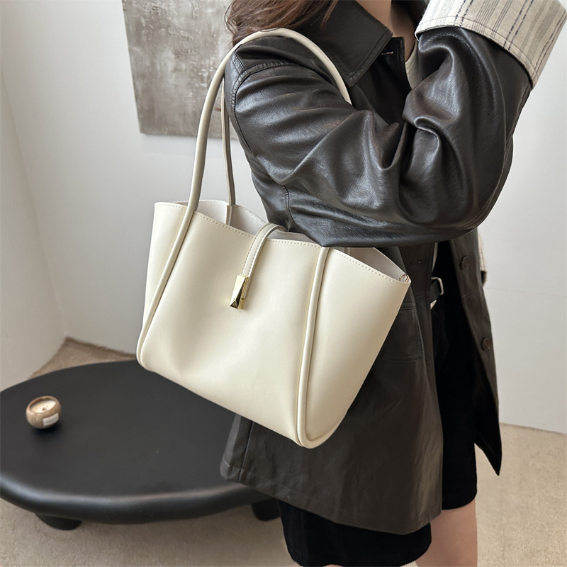 Bolso de gran capacidad para mujeres 2024 otoño invierno bolso de mujer bolso de hombro bolso de viaje bolso para niños bolso de alta calidad retro simple bolso de tote