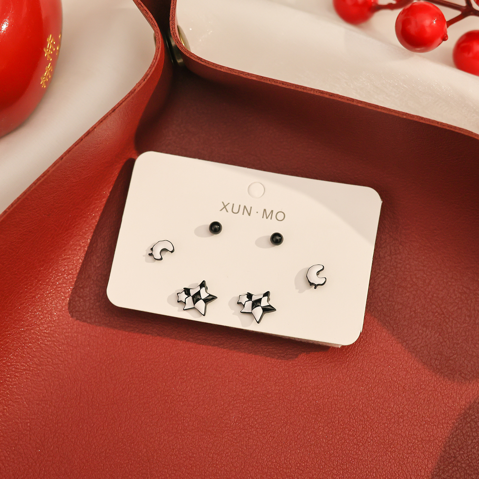 Juego de pendientes de aguja plateados, sencillos y compactos para mujer, pendientes geométricos en forma de corazón, bonitos, dulces y versátiles, venta al por mayor para puestos de mercado