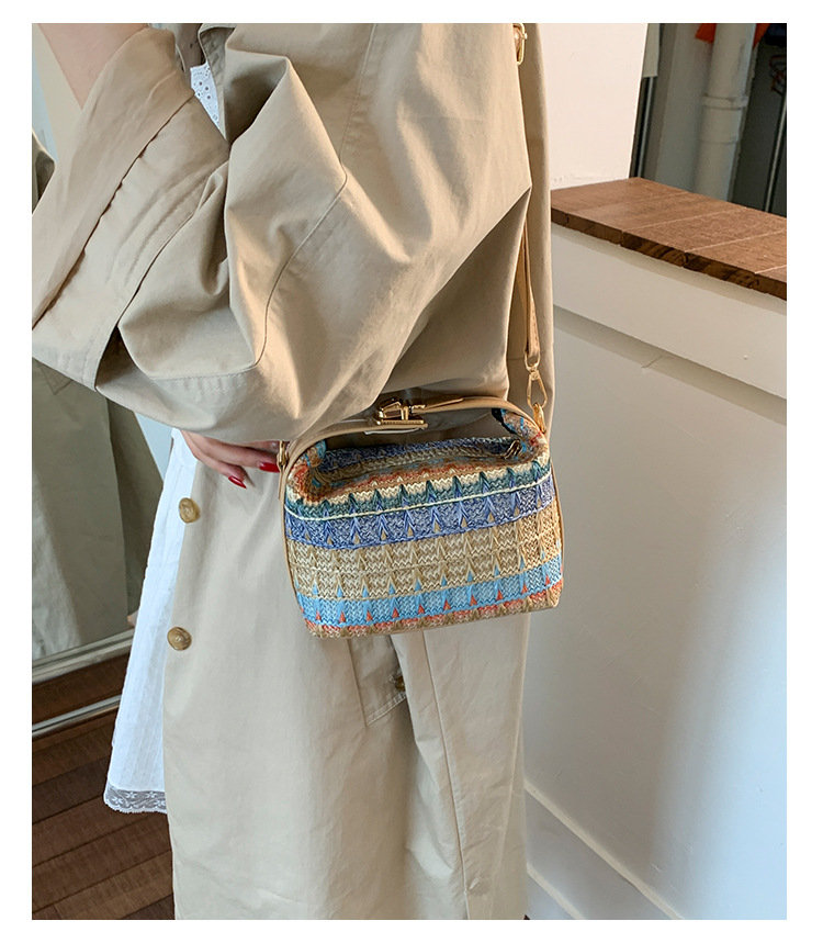 Straw Knitted Handbag Small Square Shoulder Bag With Clasp Casual Versatile Women's Luggage_voghion.com
