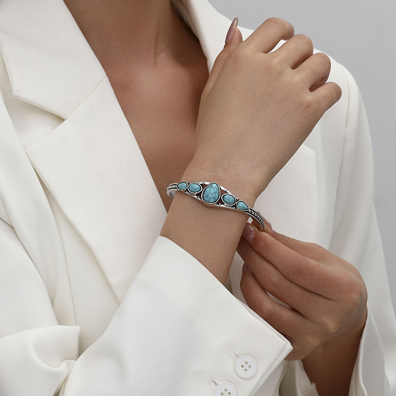 Europeo y americano bohemio retro turquesa abierto Ajustable pulsera tallada hueco forma geométrica pulsera