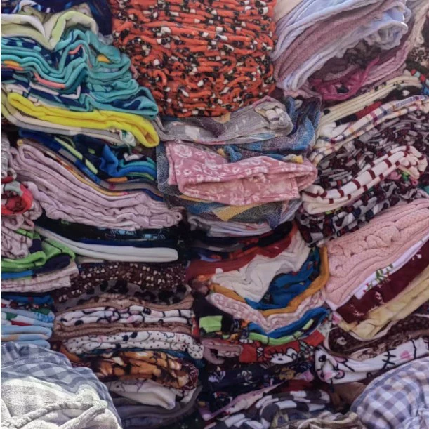 Одеяла в наличии для оптовой торговли на экспорт, флисовые и коралловые флисовые одеяла для сна, для уличной торговли, теплые, прямые продажи от производителя, горячая распродажа за рубежом.