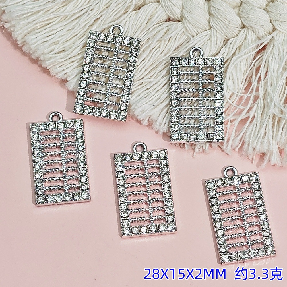 Exquisitos accesorios de joyería colgante de diamante de alta protección ultravioleta al por mayor collar DIY artesanal colgante de materiales de ropa de pulsera