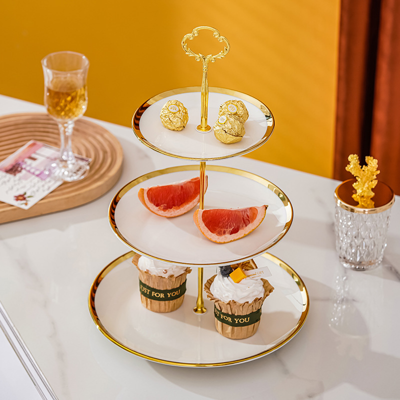 Cerámica personalizada multicapa bandeja de frutas estilo europeo sala de estar casera dulces frutas secas platos de bocadillos fiesta de boda estante de exhibición de pastel