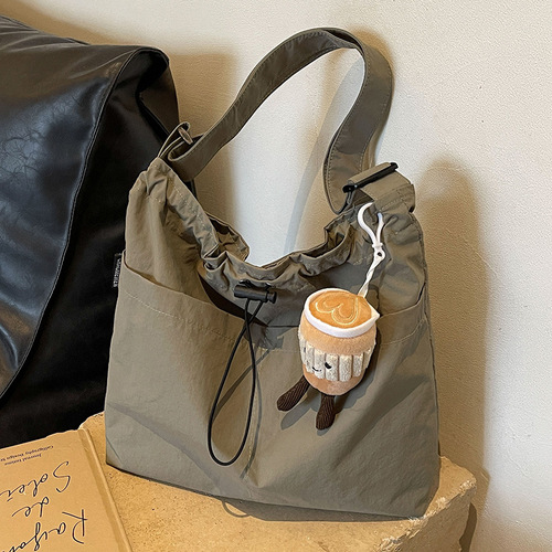 Nylon fabric women's tote bag, large capacity, suitable for summer, crossbody 2024 new model, versatile shoulder bag for school and commuting