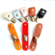 新款旅行pu皮革帽子夹户外必备收纳夏季遮阳衣服草帽配件便携衣物