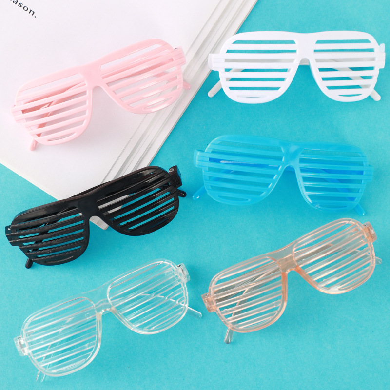 Gafas para mascotas Gafas de sol para gatos Gafas anti-ultravioleta Tendencia Accesorios de moda Gafas protectoras Productos para mascotas al por mayor image 4