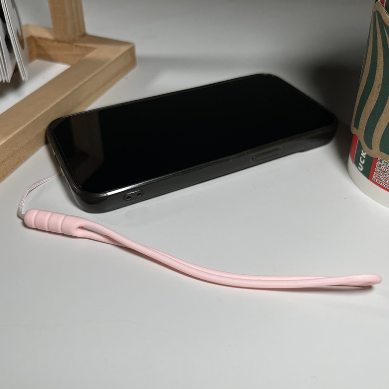 携帯電話のストラップの手首の短い携帯電話のチェーンの鍵のuディスクの部品の液体のシリカゲルのエアポッドプロの2ストラップを適用します。|undefined