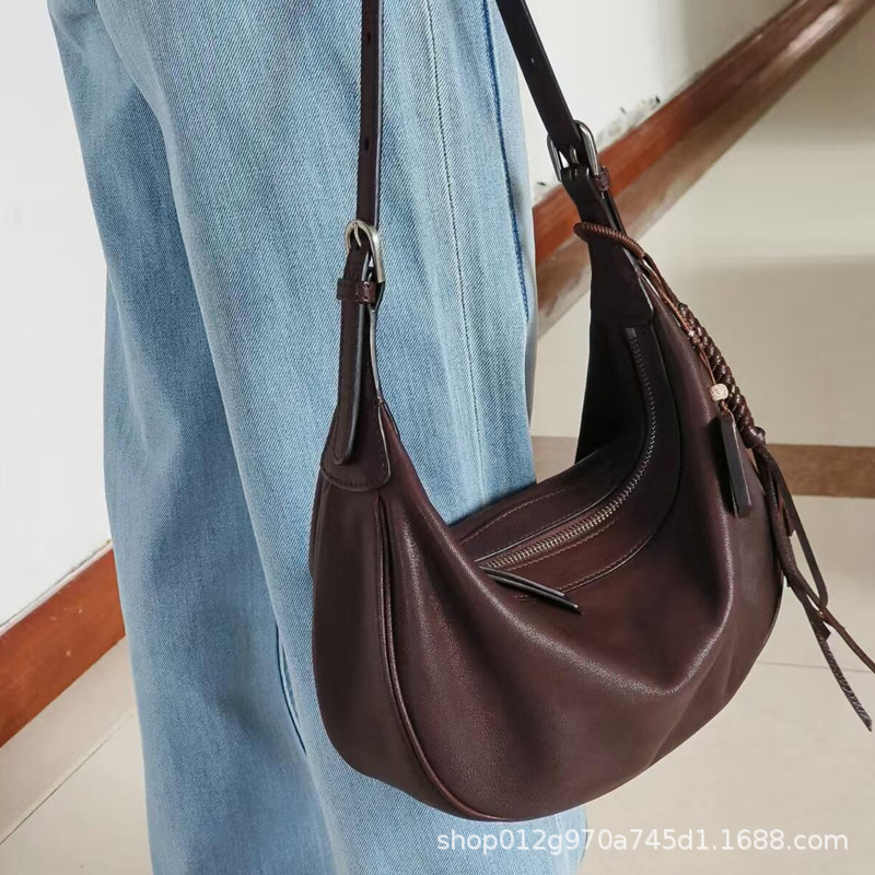 Celebrity Style Qiu Zhen Vegetable Tanned Sheepskin Crescent Hobo Bag Minimalist Versatile Commuter Crossbody Shoulder Underarm Bag For Women - Thumbnail 3