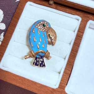 Cross-Border Hot-Selling Blue Enamel Owl Brooch, Vintage Distressed Gold Pin Accessory, Second-Hand Animal Jewelry Accessory