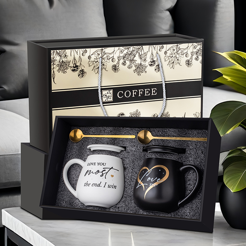 Taza de cerámica de Amazon transfronteriza Taza de pareja Taza de regalo de mano Taza de café con leche para el desayuno en casa