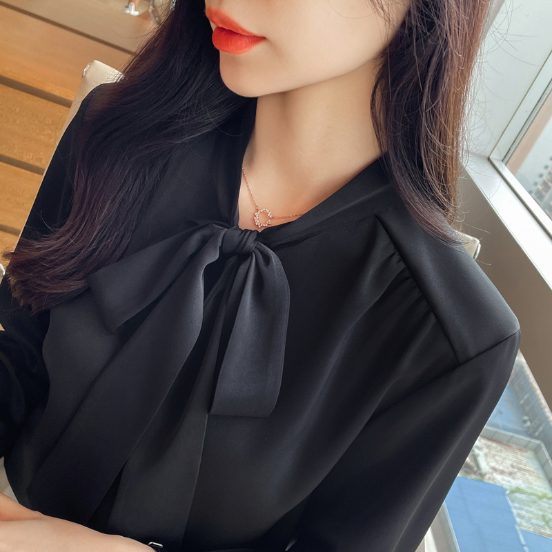 Autumn black shirt with bow