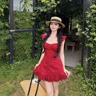 甜辣妹红色吊带连衣裙女夏季收腰重工法式浪漫度假风气质甜美短裙