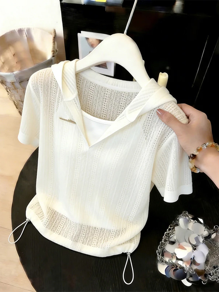 Áo thun nữ tay ngắn cổ Polo phối hai lớp form ôm nhẹ — màu trắng ngà