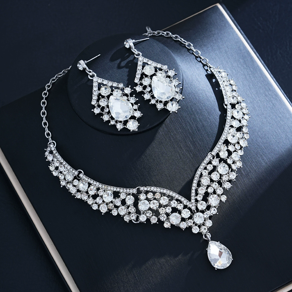 Серебряная игла из жемчуга, брендовый цирконий с кисточками, серьги, серебро 925 пробы, легкий роскошный стиль, яркий броский стиль, качественный стиль, оптовая продажа