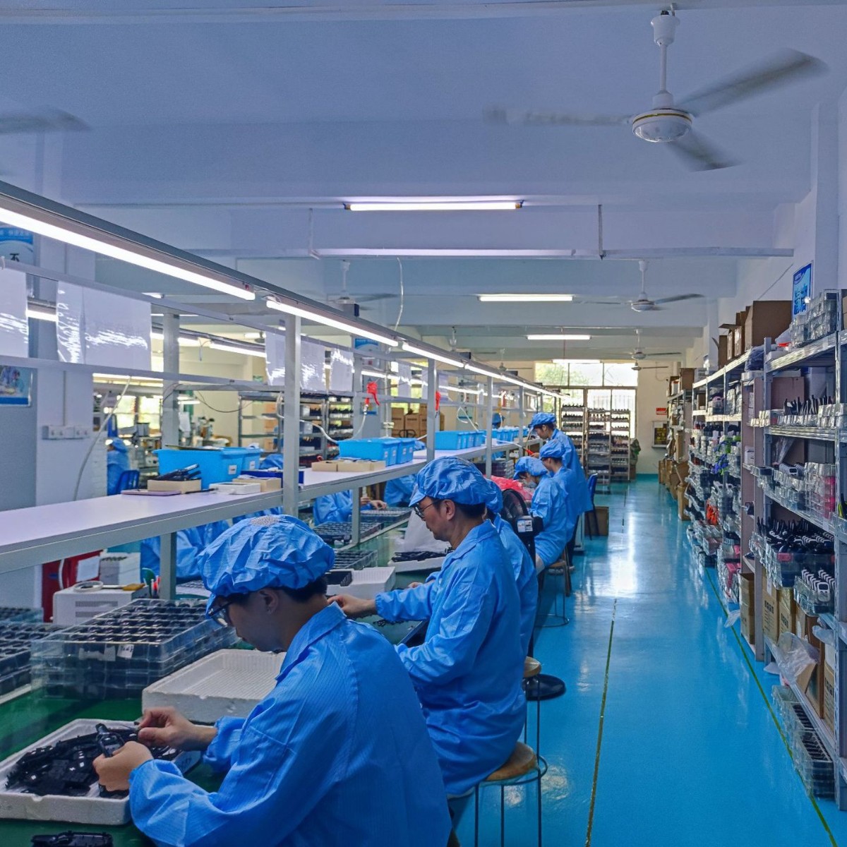 El nuevo adiestrador de perros se puede personalizar para el adiestramiento de perros multifunción impermeable