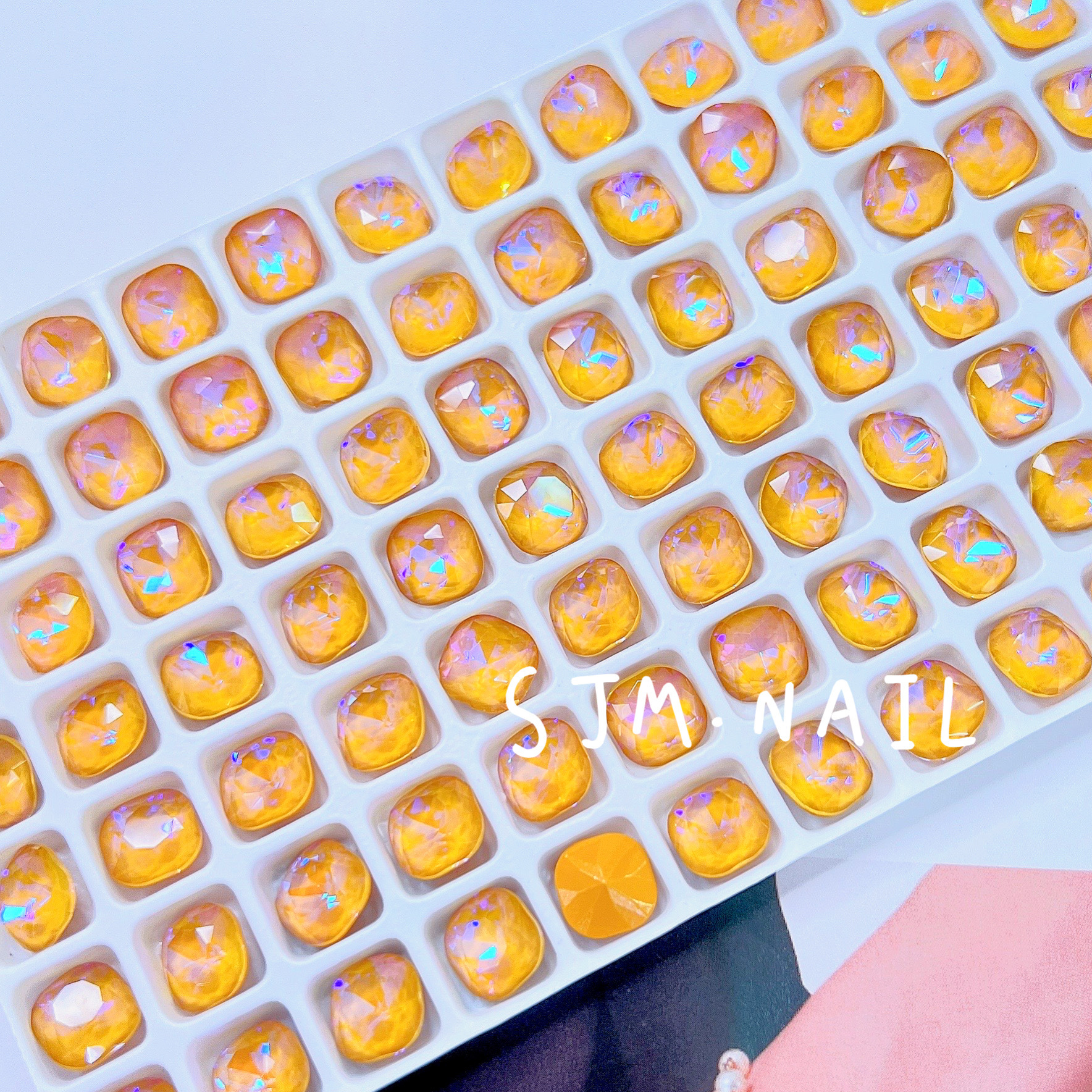 3E544149-ECAC-4933-A5CC-1A3A78