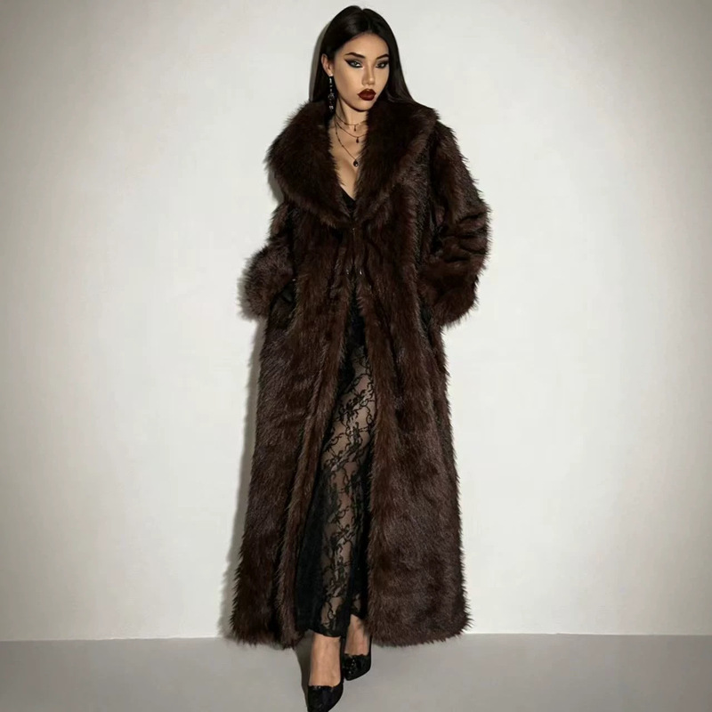 Versatile and stylish, it conceals body imperfections and creates a slimming effect. Fashionable and high-end, this loose-fitting long faux fur coat is thick and warm, perfect for going out Versatile and stylish, it conceals body imperfections and creates a slimming effect. Fashionable and high-end, this loose-fitting long faux fur coat is thick and warm, perfect for going out