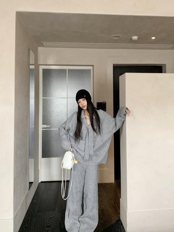 慵懒风套装披肩米白色长袖毛衣针织衫女秋季直筒休闲裤长裤三件套|undefined