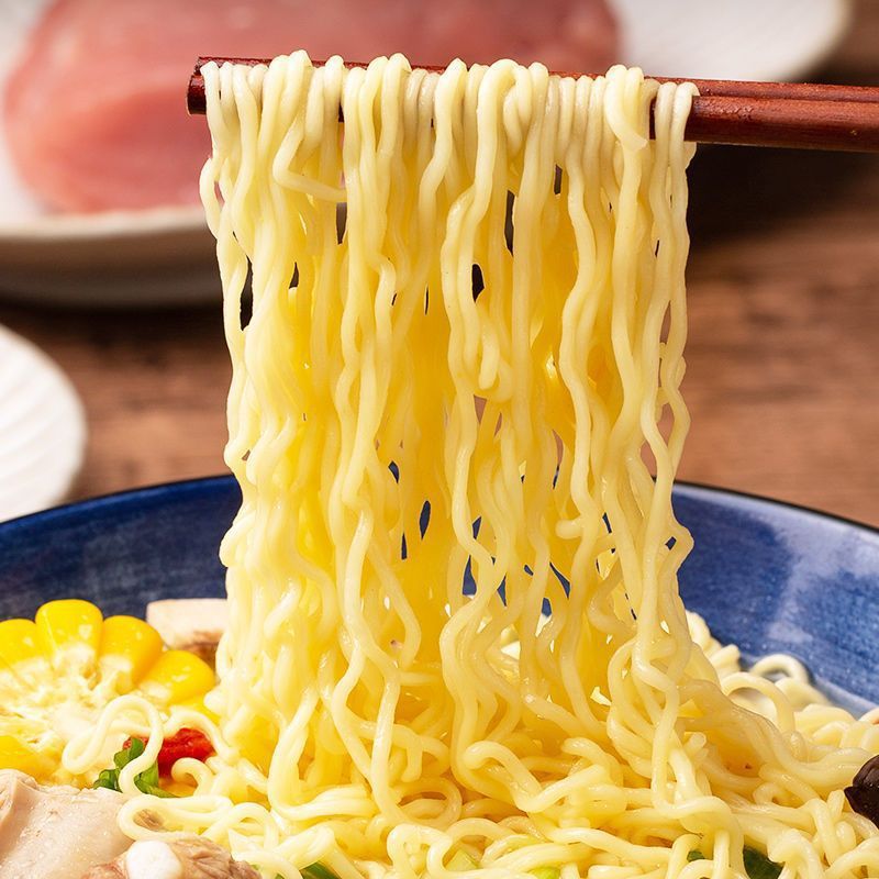 ホワイトエレファントスープは美味しい即席めん、老母鶏スープ袋入り即席麺、マルチフレーバー、濃厚な味わい、舌先が美味しい|undefined
