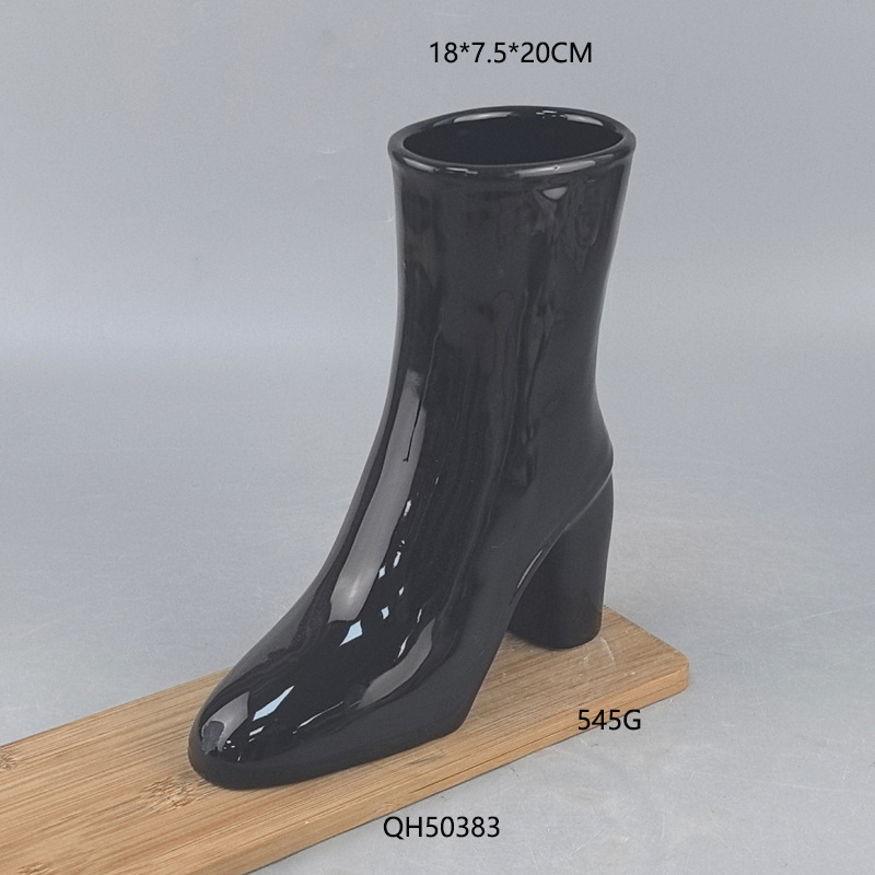 Puede personalizar la cerámica creativa simulación de botas de tacones altos botas de flores extrañas botas de flores cerámicas artesanías decorativas de puerta de entrada