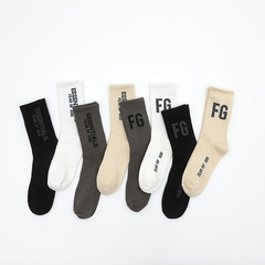 Casual cotton socks with letters FG trendy sports versatile men's and women's mid-tube solid color letters couple socks