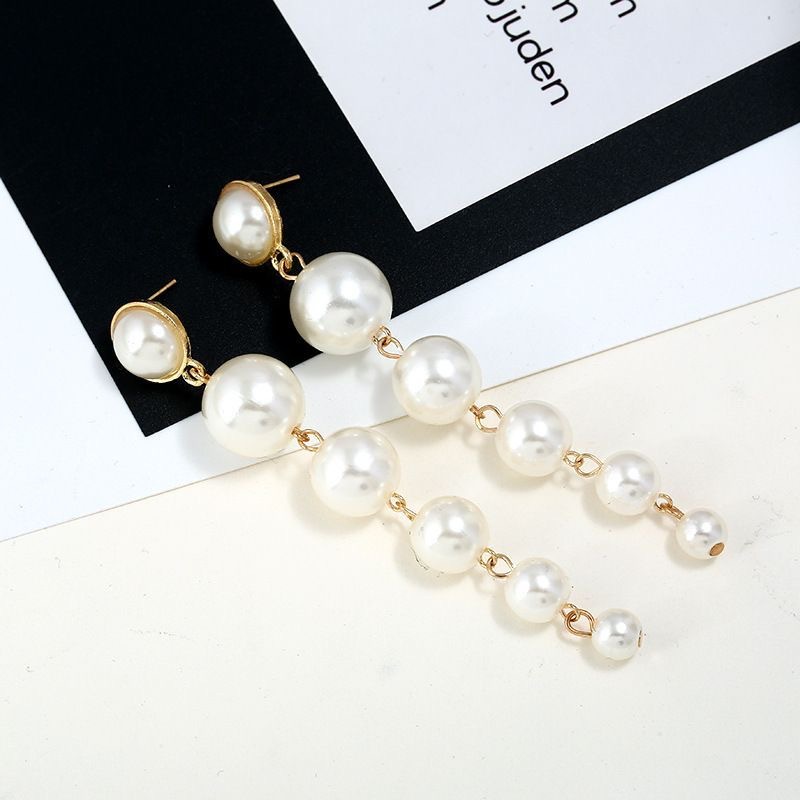 retro design trend earrings pearl