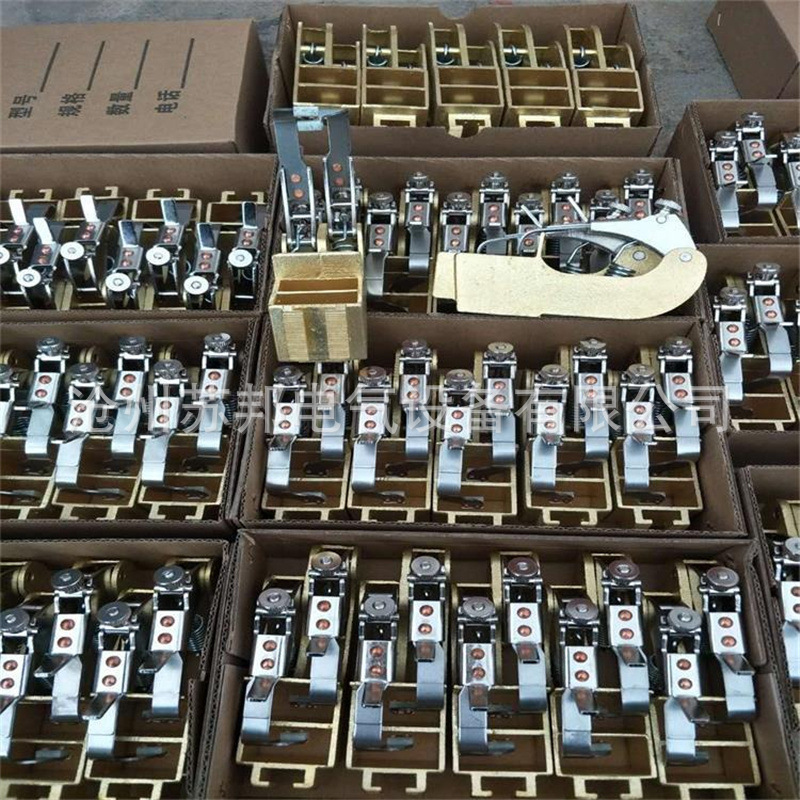 电机碳刷架刷握 16*32/12.5*32 电机碳刷架 人字碳刷架现货供应