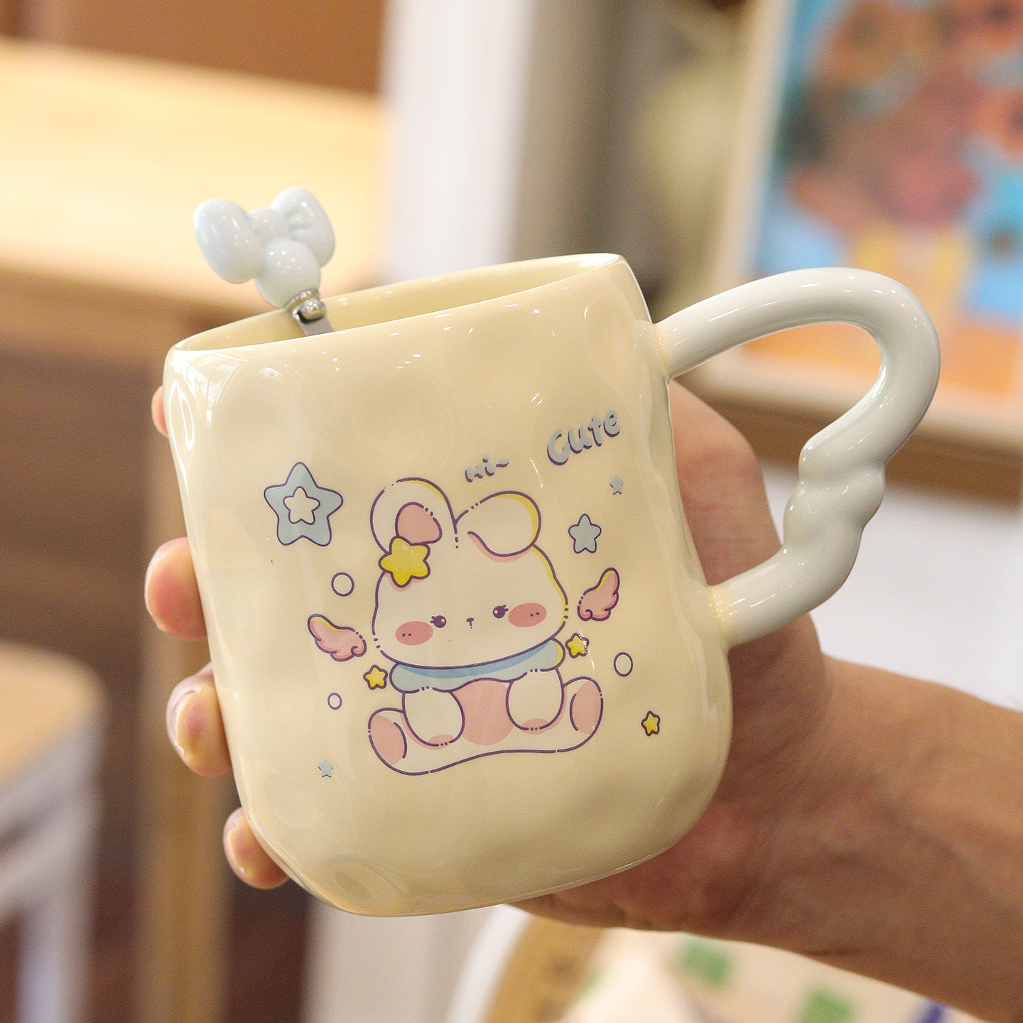 Conjuntos de tazas de cerámica de conejo mágico de alto valor con caja de regalo, tazas de marca con tapa + cucharada de taza de agua, taza de regalo