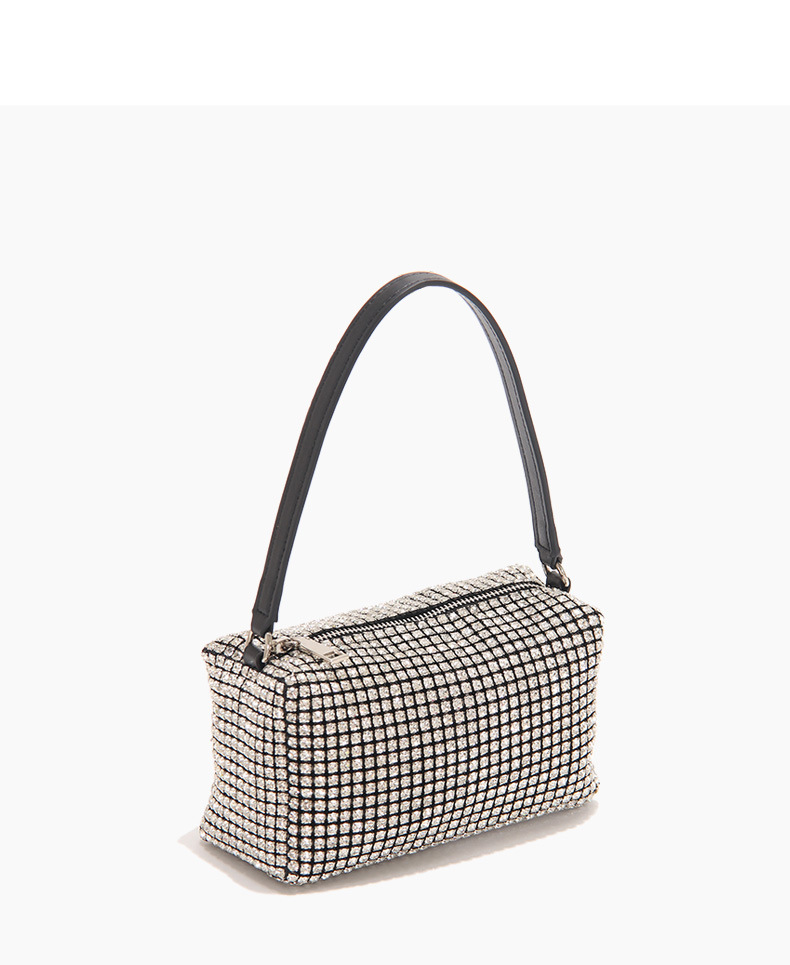 Borsa piccola sotto le ascelle con catena portatile con perla piena di diamanti per l'estate 2024 da donna_voghion.com