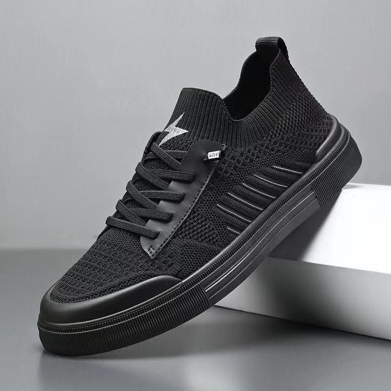 Zapatos casuales de hombre nuevos zapatos casuales transpirables de verano con un zapato de hombre zapatos de malla de vuelo zapatos perezosos para hombre