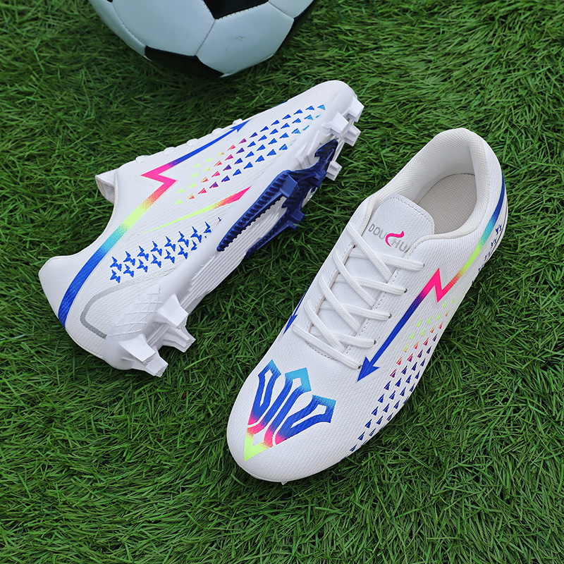Nuevos zapatos de fútbol de clavos transfronterizos zapatos de entrenamiento deportivo de adultos hombres y mujeres zapatos de entrenamiento de clavos adolescentes al por mayor