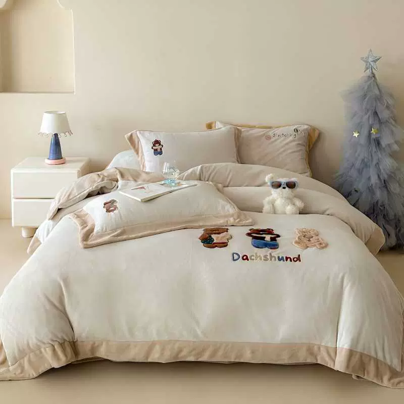 南通家纺床上2025新品秋冬加厚保暖240克奶肤绒宽边卡通批发